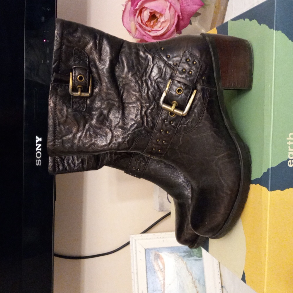 EARTH BRONZE LEATHER BOOTS